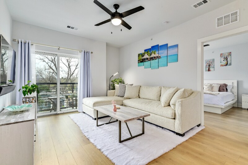 Building Photo - 3101 Govalle Ave