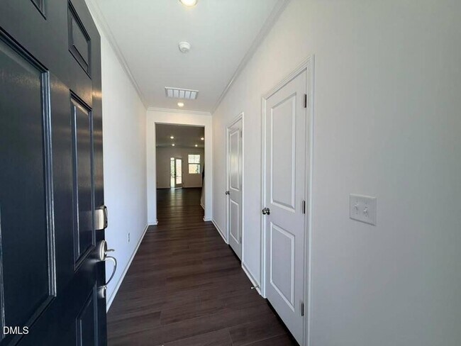 Building Photo - 228 Deercroft Dr