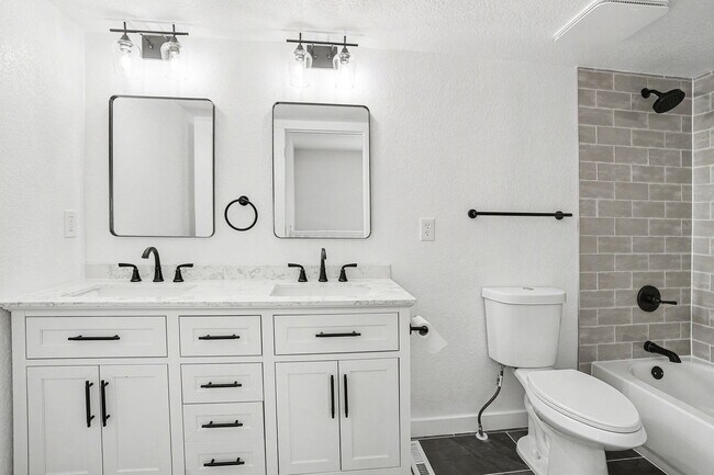 Building Photo - Remodeled 3-Bedroom Home with Private Yard & 2-Car Garage in Berkeley