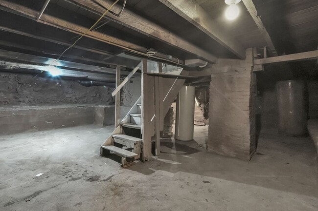 Building Photo - 1032 E 17th Ave