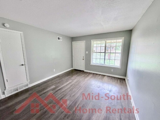 Building Photo - 1270 Chickamauga Ave