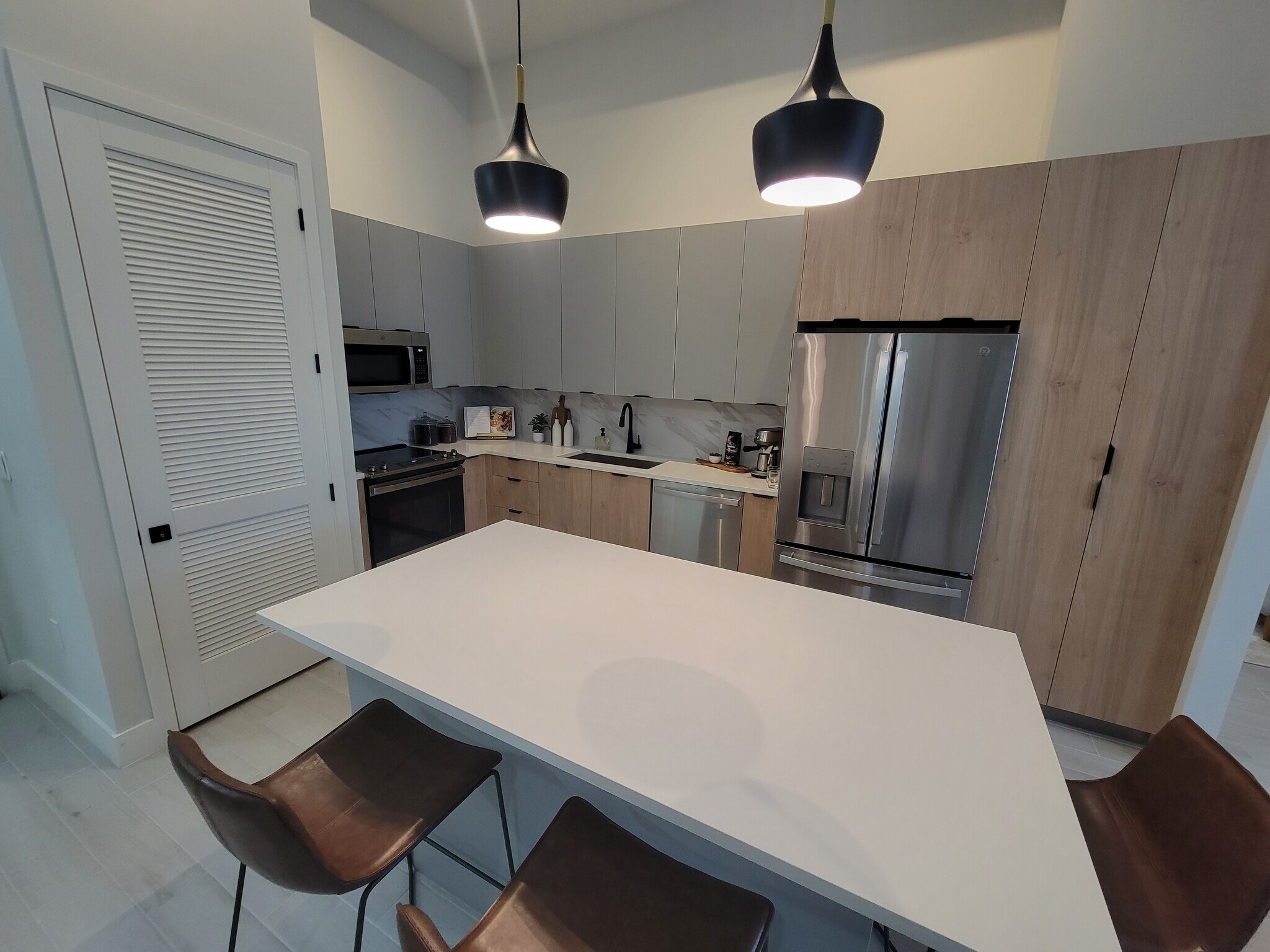 Building Photo - 3352 NW 84th Ave