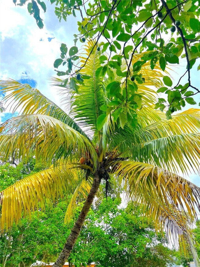 Building Photo - 140 NW 124th St