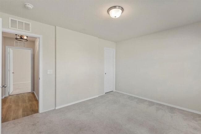 Building Photo - 10121 Wyseby Rd