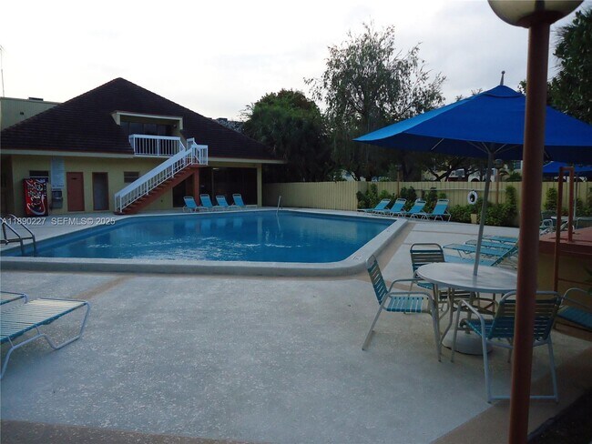 Building Photo - 7845 Camino Real