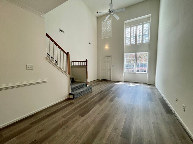 Building Photo - 1504 Sawgrass Ln