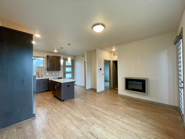 Building Photo - Fantastic 2 Bed 1 Bath - N. Portland - Arb...