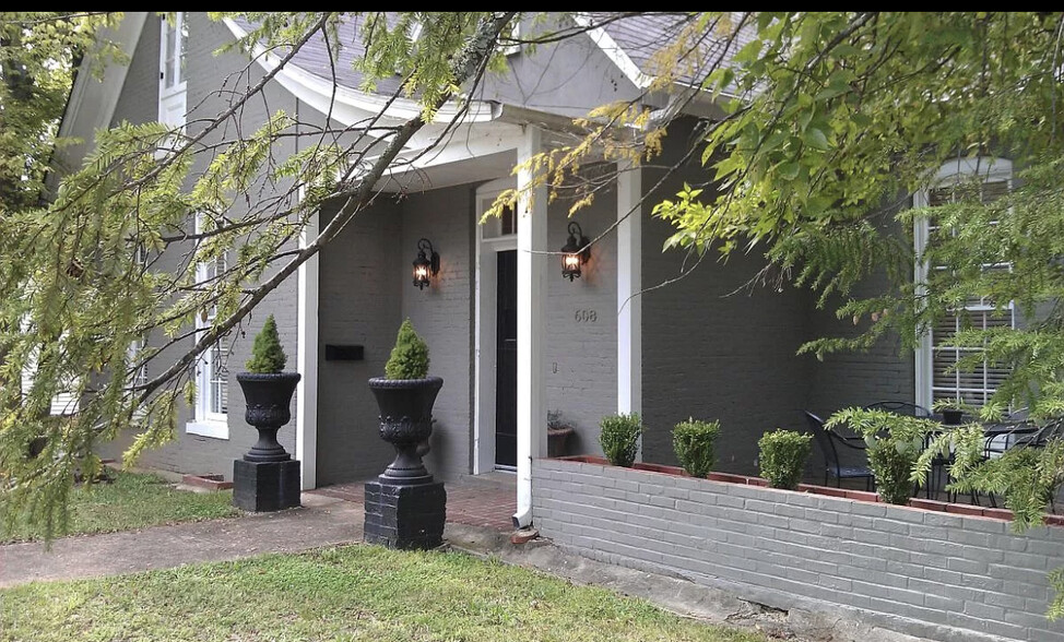 Building Photo - 608 Greenwood Ave