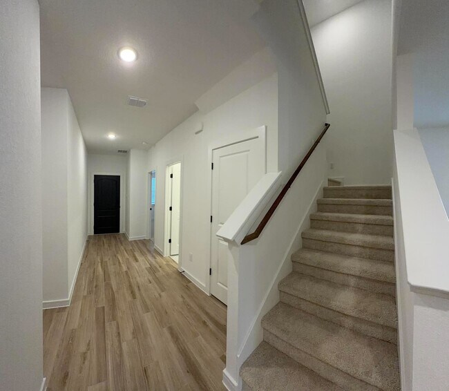 Building Photo - 8407 Tranquil Bay Ct