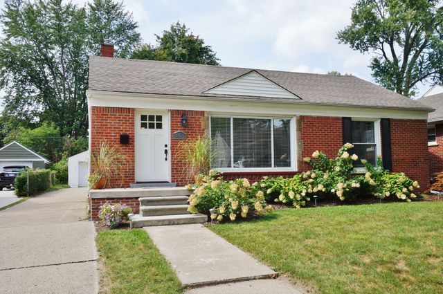 Primary Photo - 301 N Edgeworth Ave