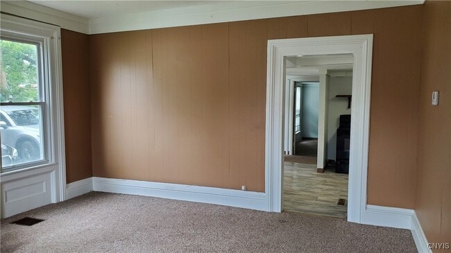 Building Photo - 132 W Seneca St