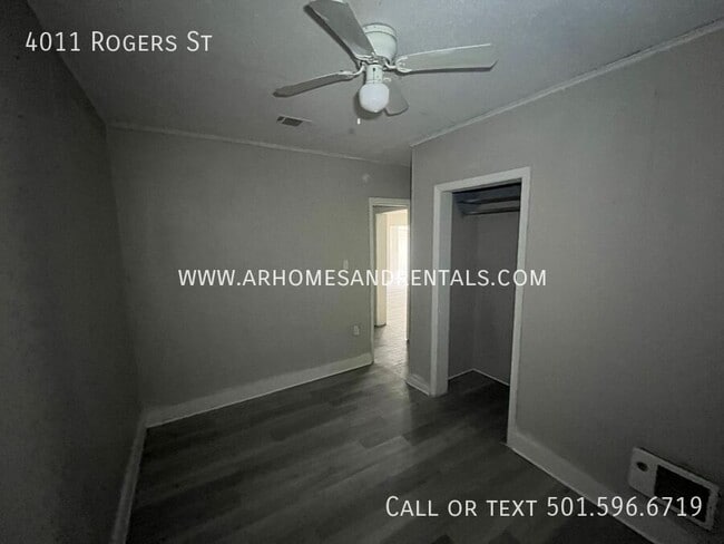 Building Photo - 4011 Rogers St