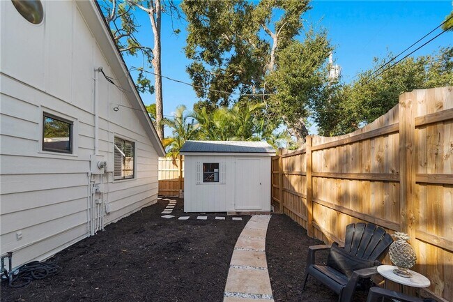 Building Photo - 731 Texas St