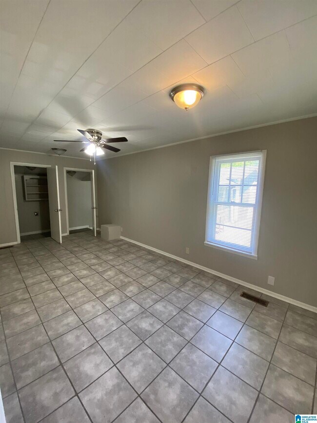 Building Photo - 139 Elrie Blvd