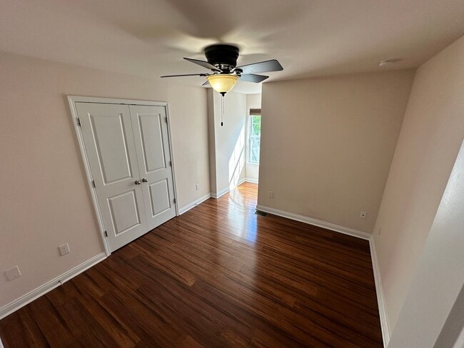 Building Photo - 408 Cunningham Ln