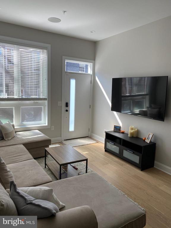 Building Photo - 1937 Gerritt St