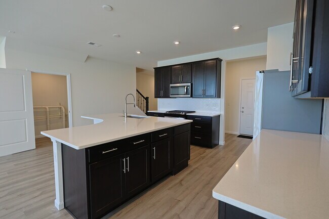 Building Photo - 2287 Ryegrass Ln