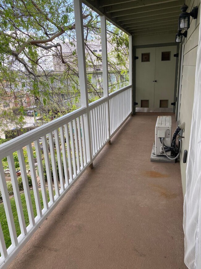 Building Photo - 4041 Georgia St