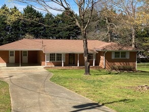 Building Photo - Lovely, Brick Ranch near Historic Duluth!