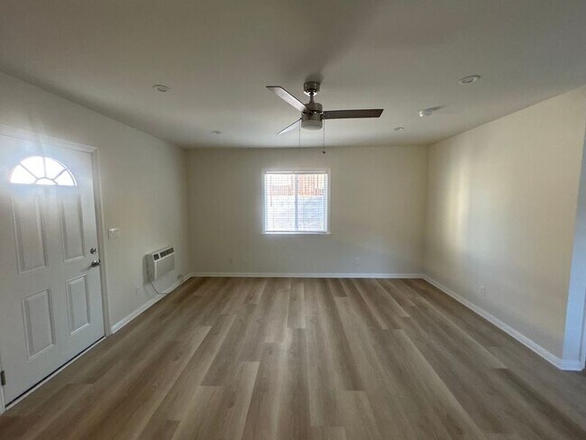Building Photo - 10038 Tujunga Canyon Blvd