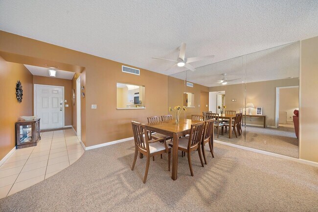 Building Photo - 300 N Hwy A1A