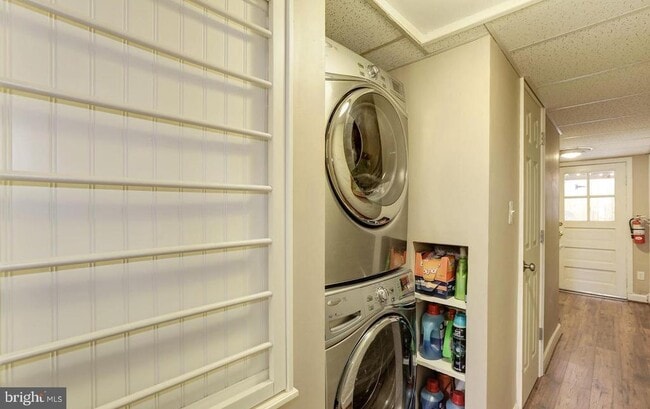 Building Photo - 1932 35th St NW