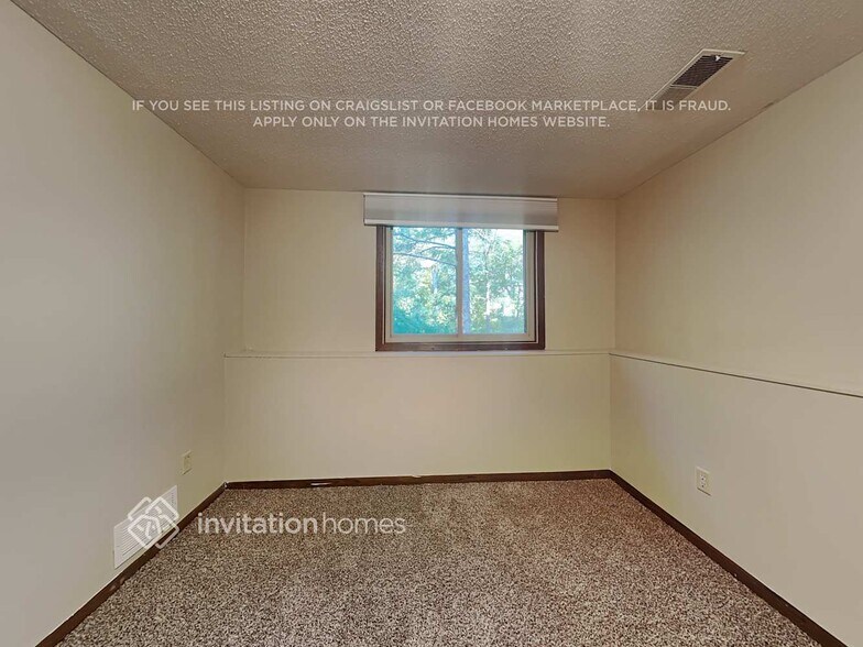 Building Photo - 1131 Benton Way