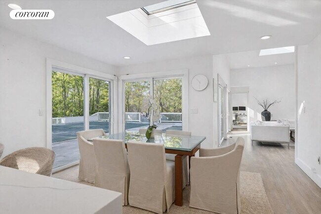 Building Photo - 3 Southwood Ln