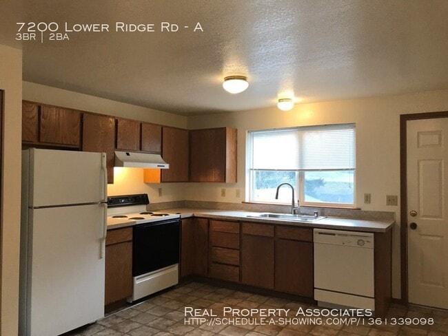 Building Photo - 7200 Lower Ridge Rd