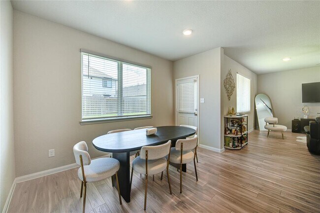 Building Photo - 2404 Shellcracker Dr