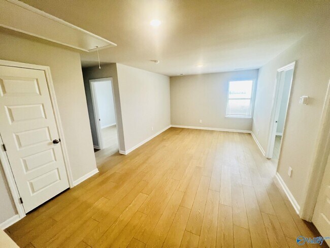 Building Photo - 16830 Orleans Dr