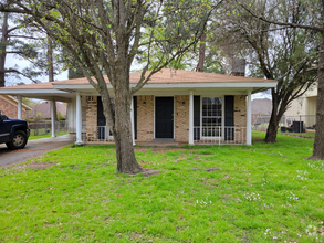 Building Photo - 1320 E 30th St