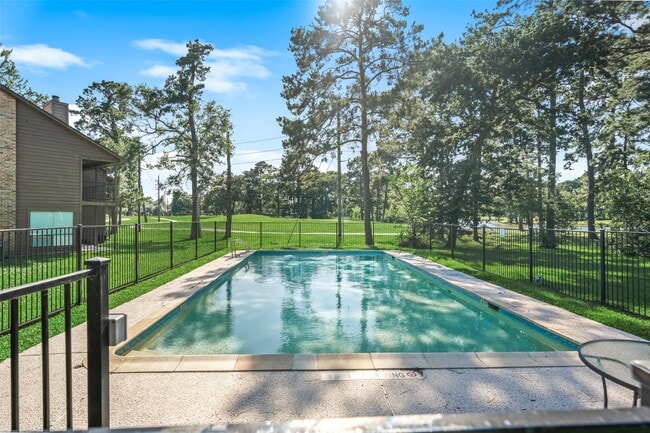 Building Photo - 20291 Sunny Shores Dr