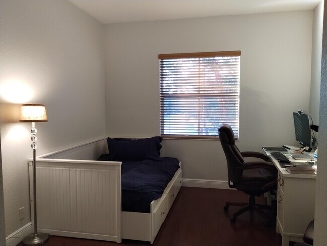 Building Photo - 2888 Hidden Hills Rd