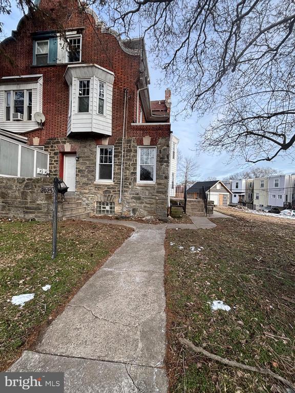 Building Photo - 2025 N 62nd St