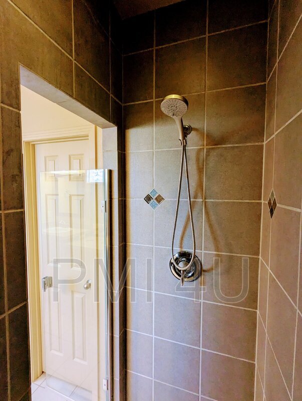 Building Photo - 2317 Garden Rd NE