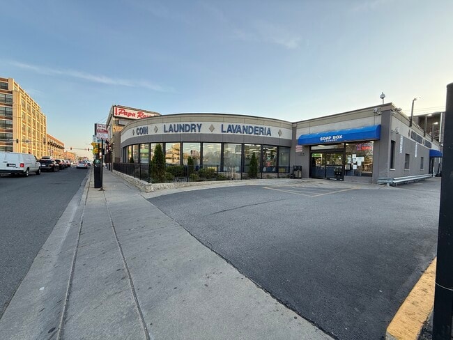 Building Photo - 4129 W School St