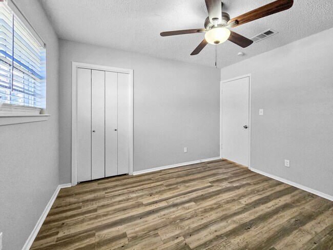 Building Photo - Charming 3-Bed, 2-Bath Home in Saginaw with Garage