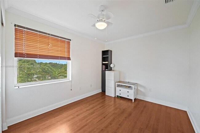 Building Photo - 15376 14th Manor
