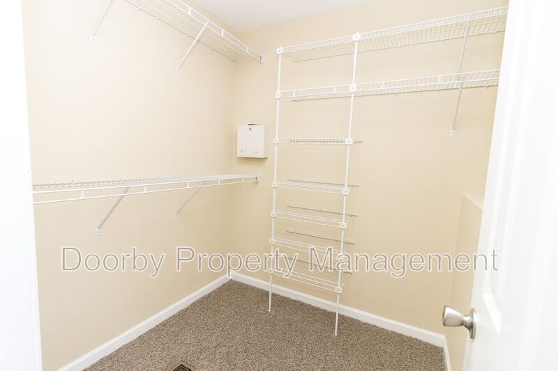 Building Photo - 5755 Caney Ridge Cir