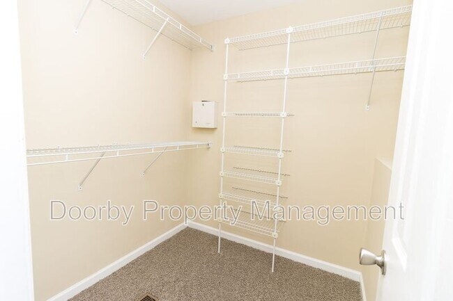 Building Photo - 5755 Caney Ridge Cir