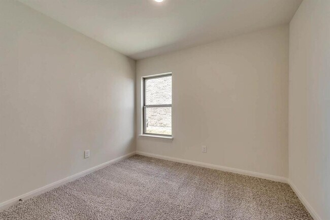 Building Photo - 3109 Killam Rd