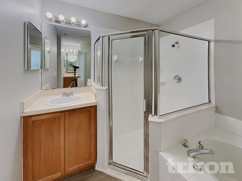 Building Photo - 984 Fox Chapel Ln