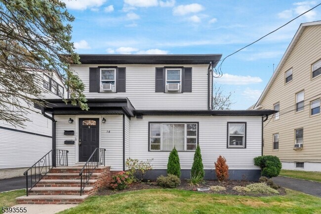 Primary Photo - 14 Brookwood Dr