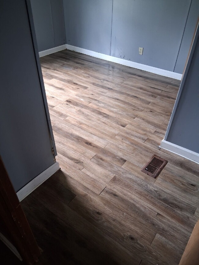 Building Photo - RENT or  Rent to Own Opportunity!