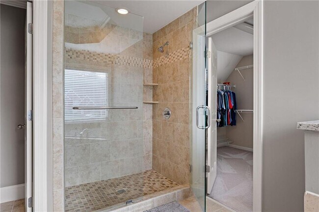 Building Photo - 227 Oakwind Pointe