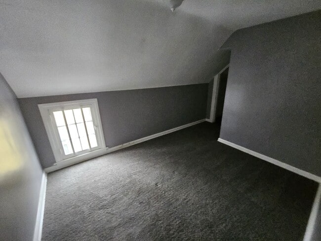 Building Photo - 3336 W 54th St