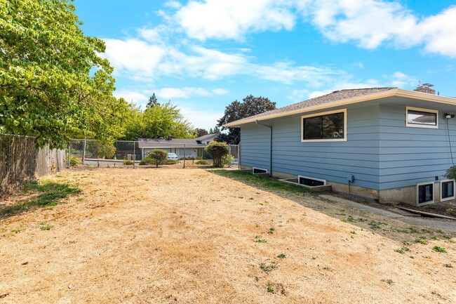 Building Photo - 1425 NW 122nd Ave