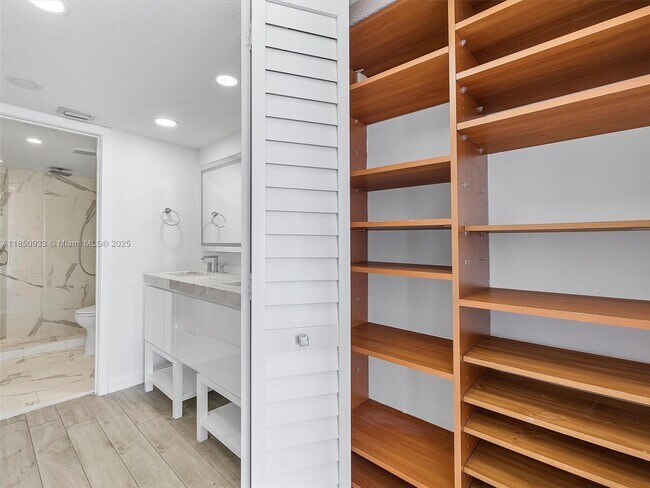 Building Photo - 9341 Collins Ave