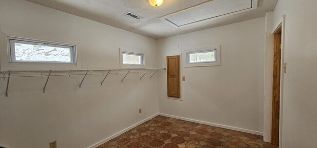 Building Photo - Peaceful Country Living Just Minutes from Nashville!